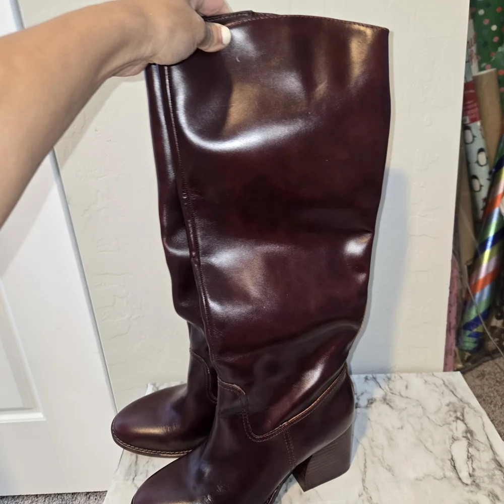 Vince Camuto reposhing this
